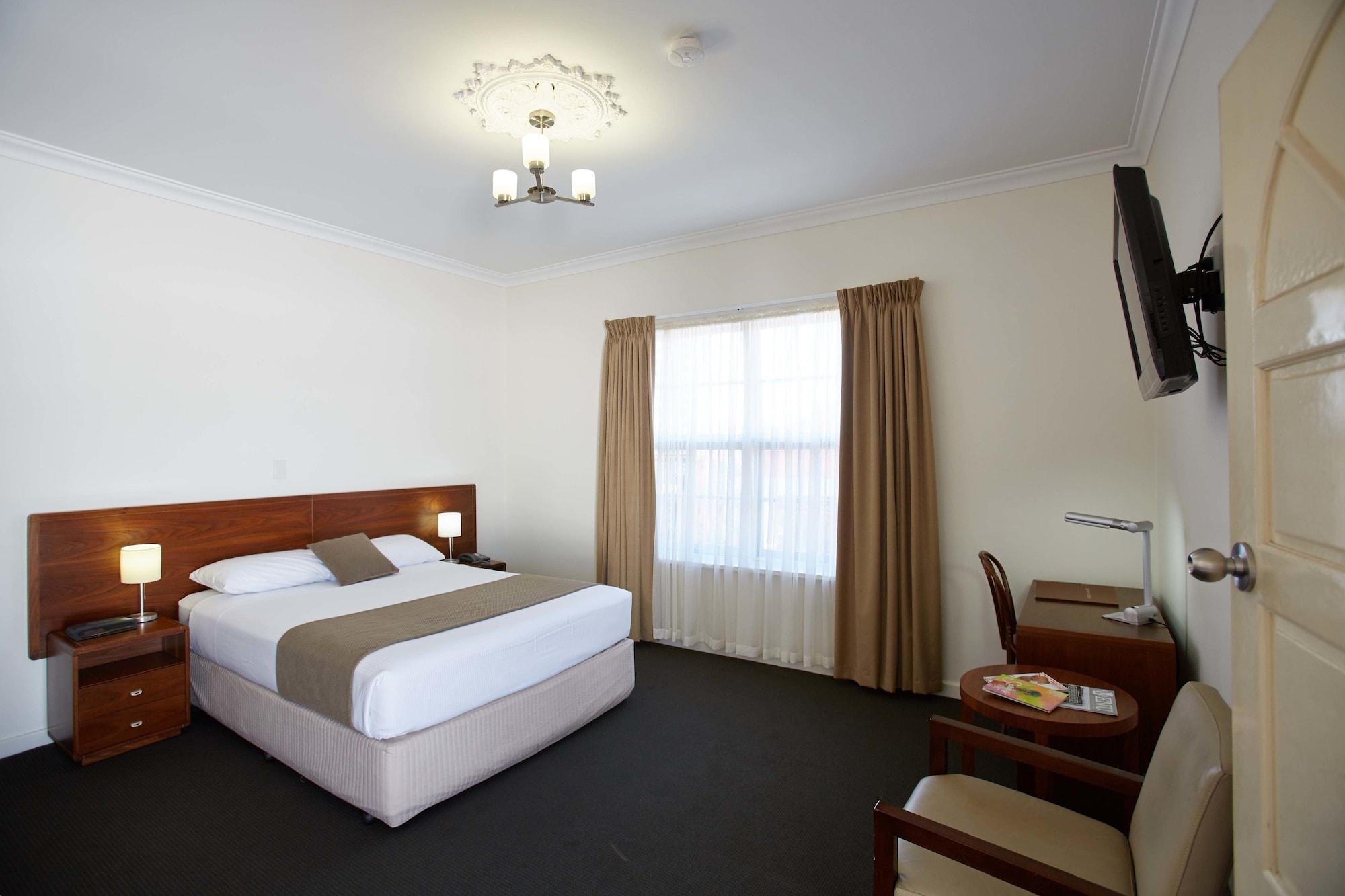 The Rose Hotel & Motel บันเบอรี ภายนอก รูปภาพ