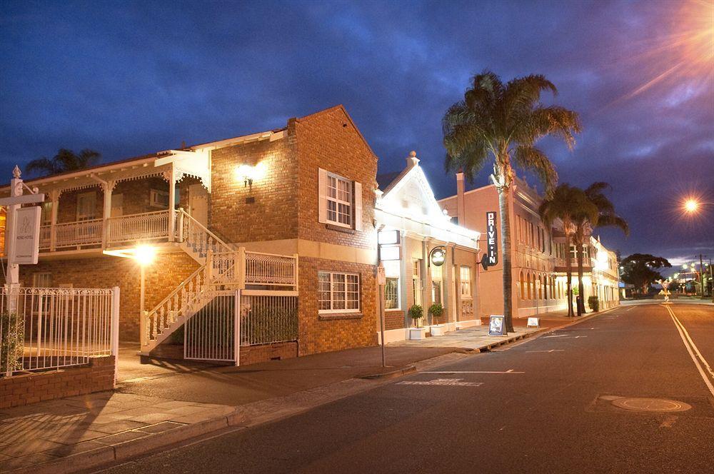 The Rose Hotel & Motel บันเบอรี ภายนอก รูปภาพ