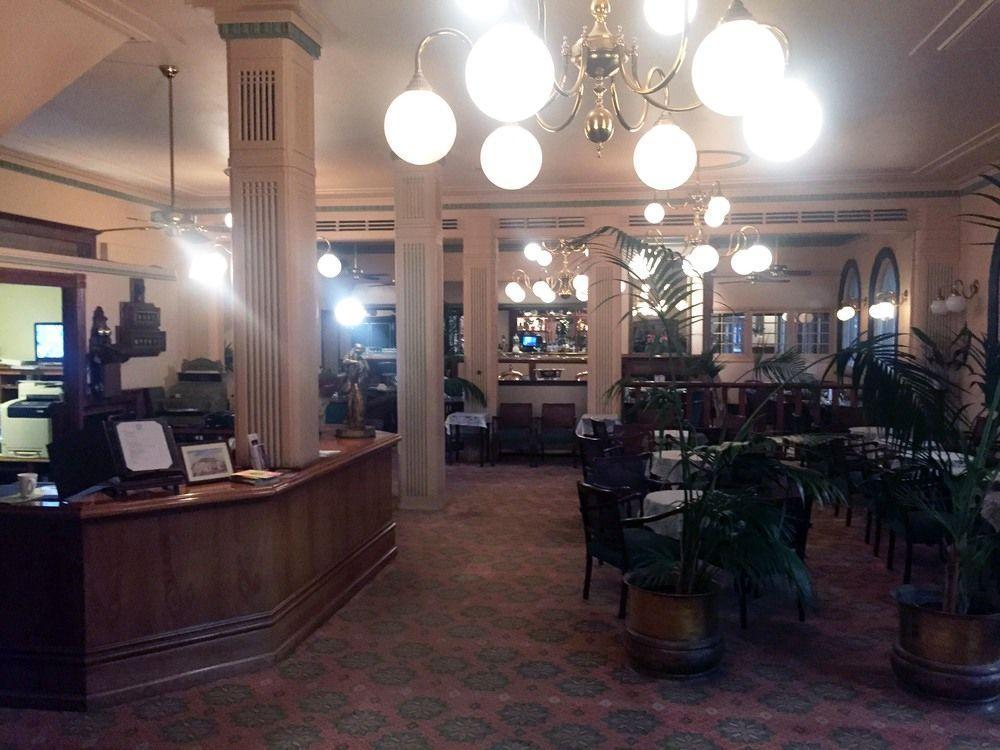 The Rose Hotel & Motel บันเบอรี ภายนอก รูปภาพ
