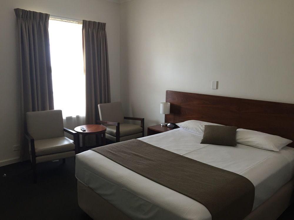 The Rose Hotel & Motel บันเบอรี ภายนอก รูปภาพ
